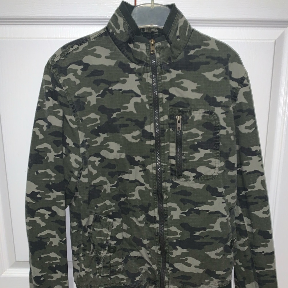 Zip-up Camo Jacket